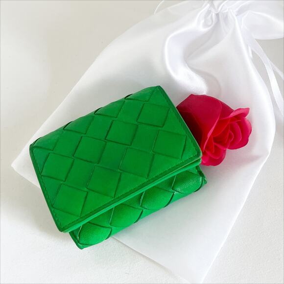 BOTTEGA VENETA Intrecciato Trifold Green Leather Wallet Card Case - Picture 9 of 9